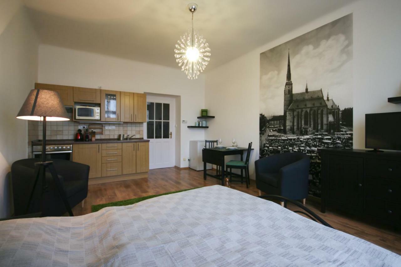 Apartman Mrakodrap Plzeň Extérieur photo