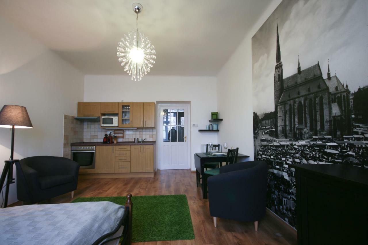 Apartman Mrakodrap Plzeň Extérieur photo
